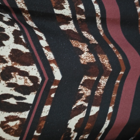 New Directions Brown and Cream Graphic 3/4 Sleeve Blouse - Picture 4 of 4